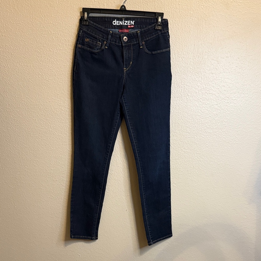 Denizen from Levi's Dark Blue Skinny Jeans size 2s